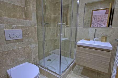 302-Appartement De Caractere Vieil Αντίμπ Εξωτερικό φωτογραφία
